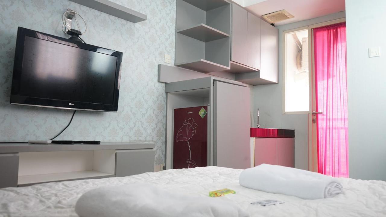 מלון Pondokcabe Hilir Green Lake View Just Sleep & Cozy מראה חיצוני תמונה
