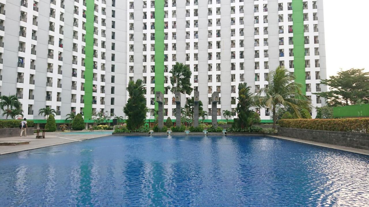 מלון Pondokcabe Hilir Green Lake View Just Sleep & Cozy מראה חיצוני תמונה