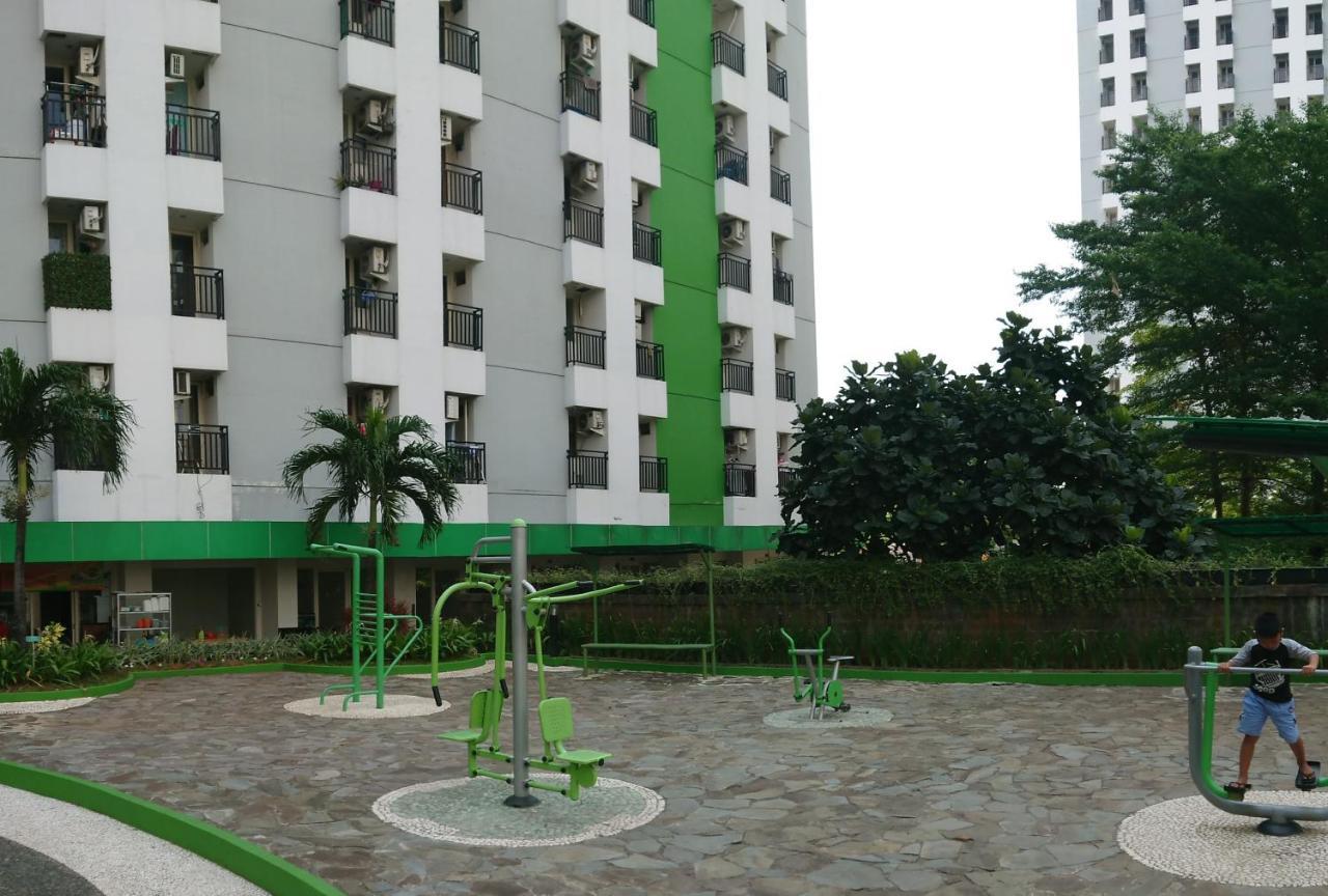 מלון Pondokcabe Hilir Green Lake View Just Sleep & Cozy מראה חיצוני תמונה